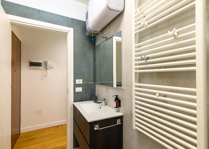 Guesthost - Paleocapa Lovely *